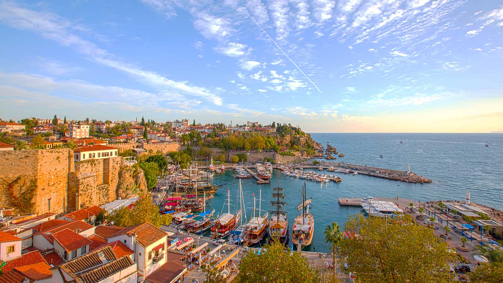 antalya-port.jpg