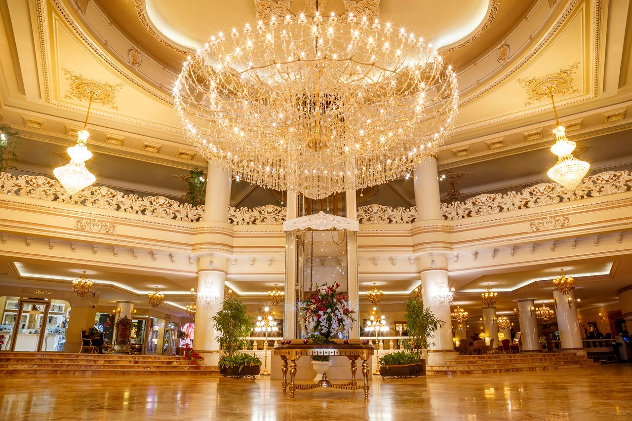 lobby-ghasr-talaee-hotel.jpg